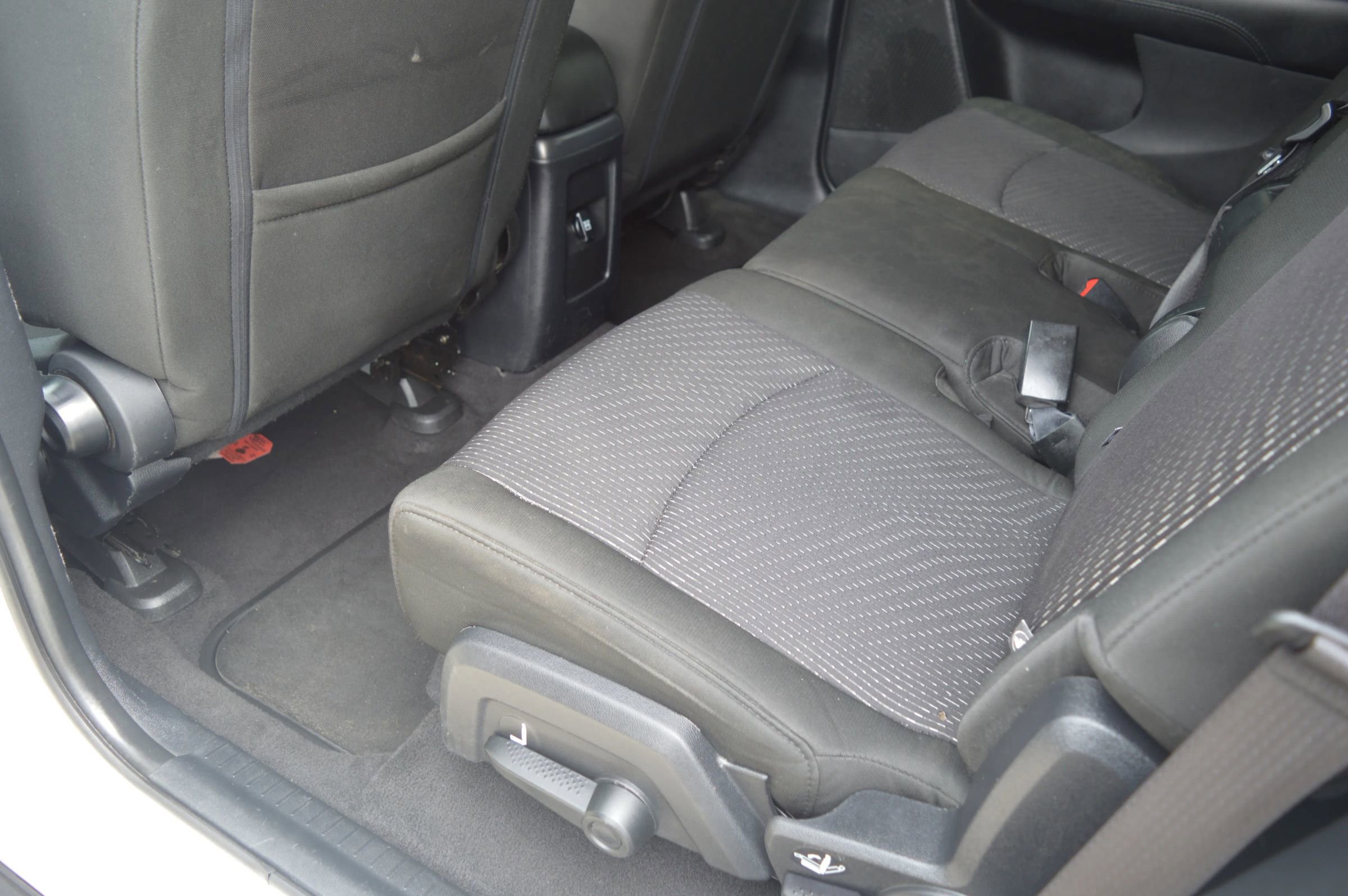 Used 2019 Dodge Journey SE w/ Connectivity Group FWD image 14