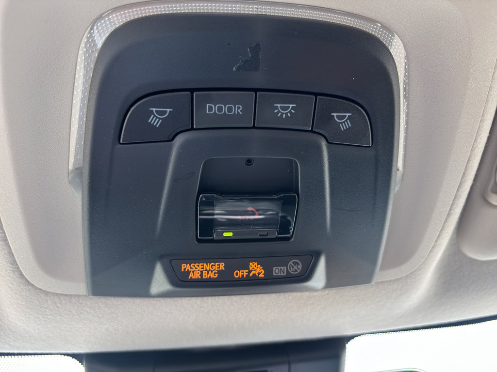 Used 2025 Toyota Corolla LE image 22