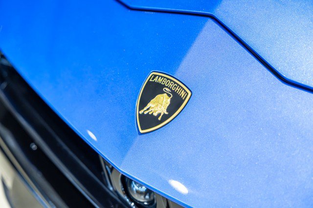 Used 2024 Lamborghini Urus Performante AWD/4WD image 11