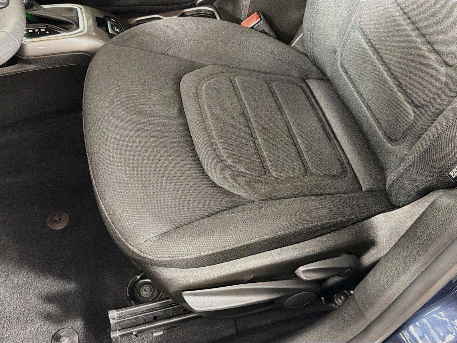 Used 2022 Jeep Renegade Latitude AWD/4WD image 15