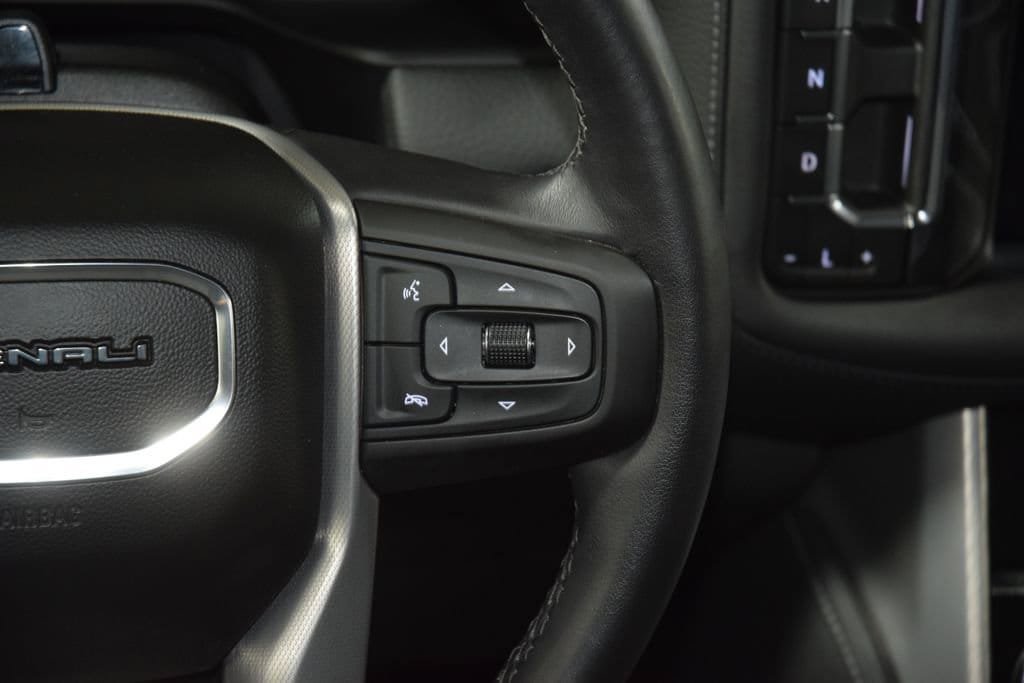 Used 2024 GMC Yukon XL Denali w/ Advanced Technology Package AWD/4WD image 40