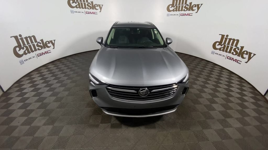Used 2023 Buick Envision Essence FWD image 3