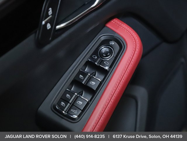 Used 2023 Porsche Macan AWD/4WD image 31