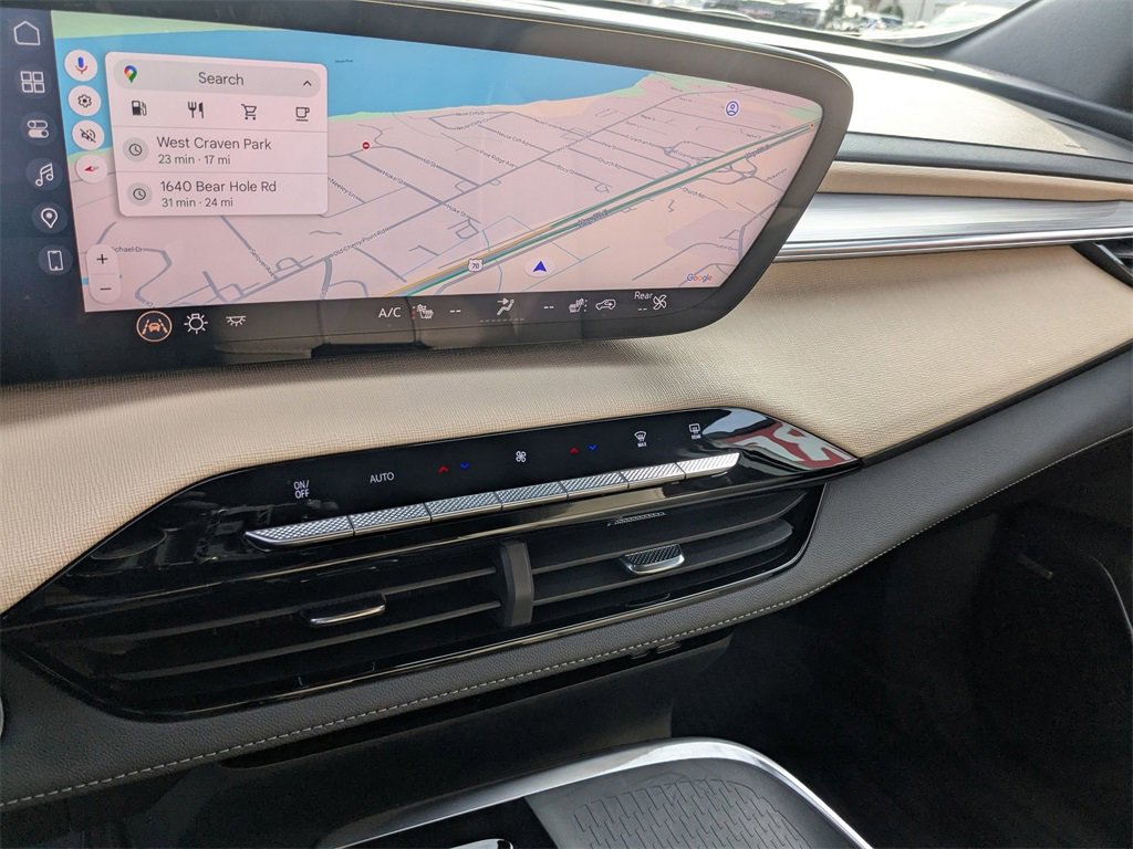 Certified 2025 Buick Enclave Preferred w/ Power Package image 19