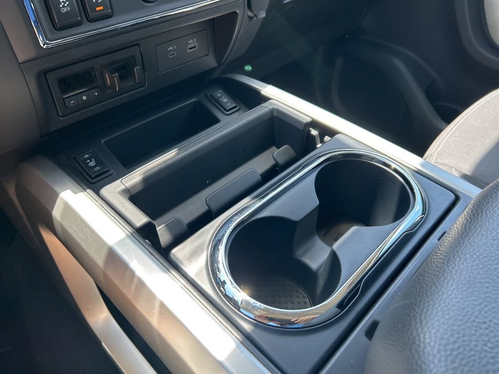 Certified 2024 Nissan Titan SV w/ SV Convenience Package RWD image 36