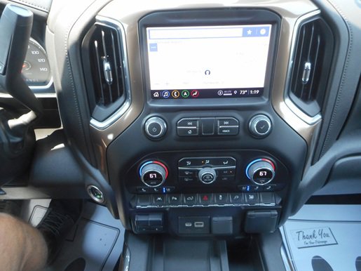 Used 2022 Chevrolet Silverado 1500 High Country w/ Technology Package image 13