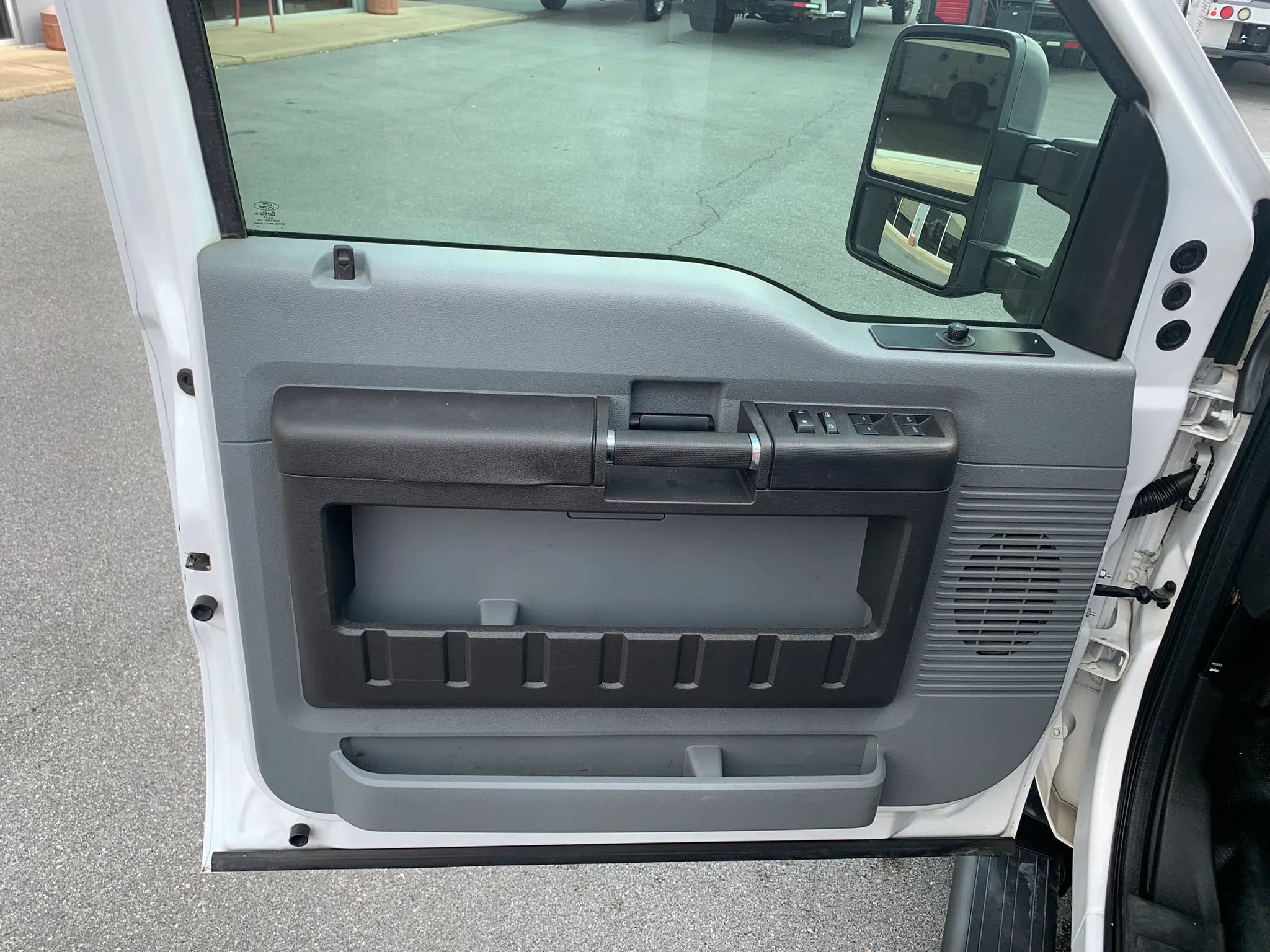 Used 2014 Ford F450 XL w/ Power Equipment Group AWD/4WD image 9