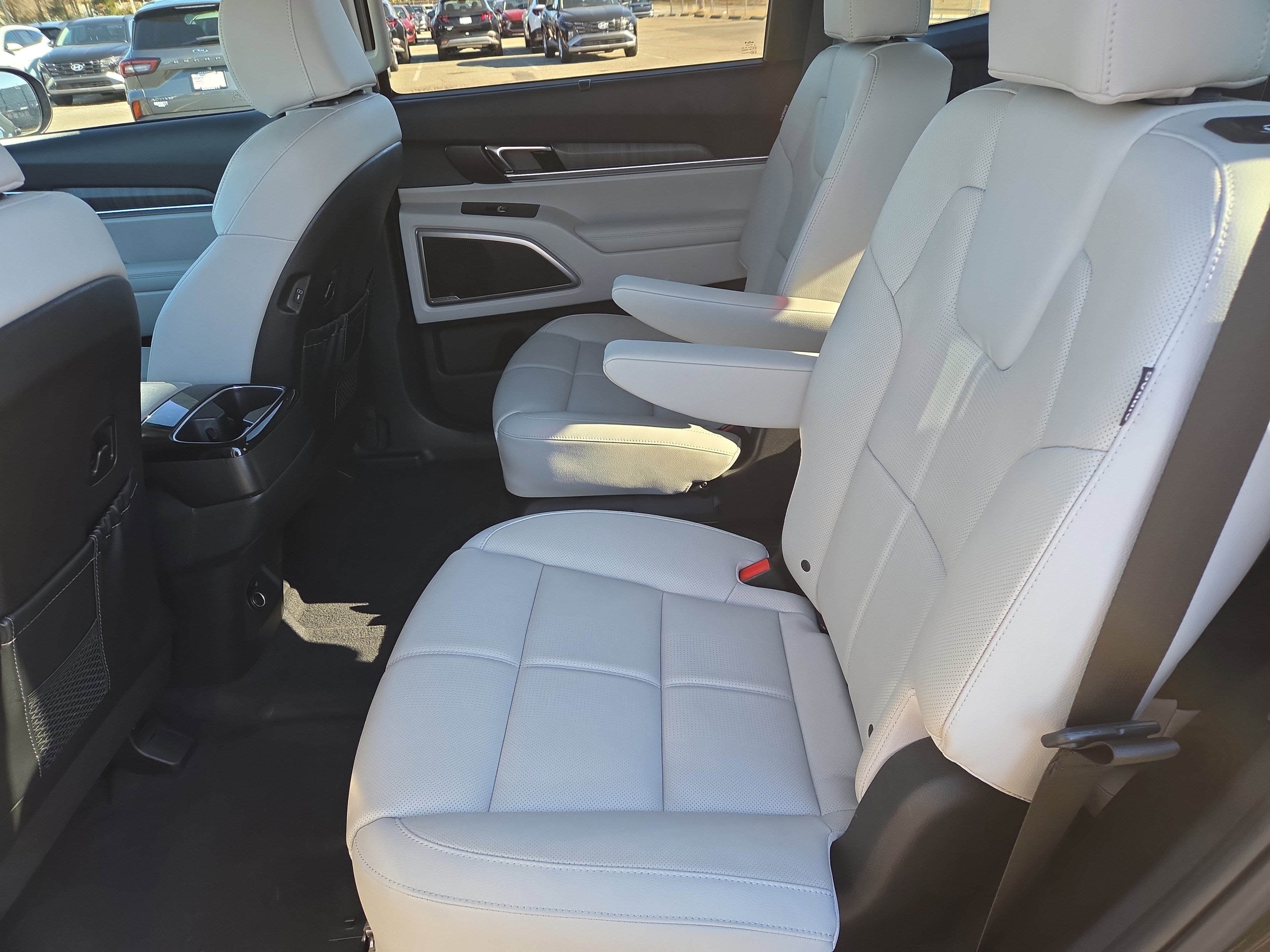 Used 2023 Kia Telluride S w/ S Sunroof Package image 6