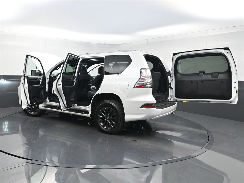 Used 2023 Lexus GX 460 Premium w/ Premium Plus Package image 41