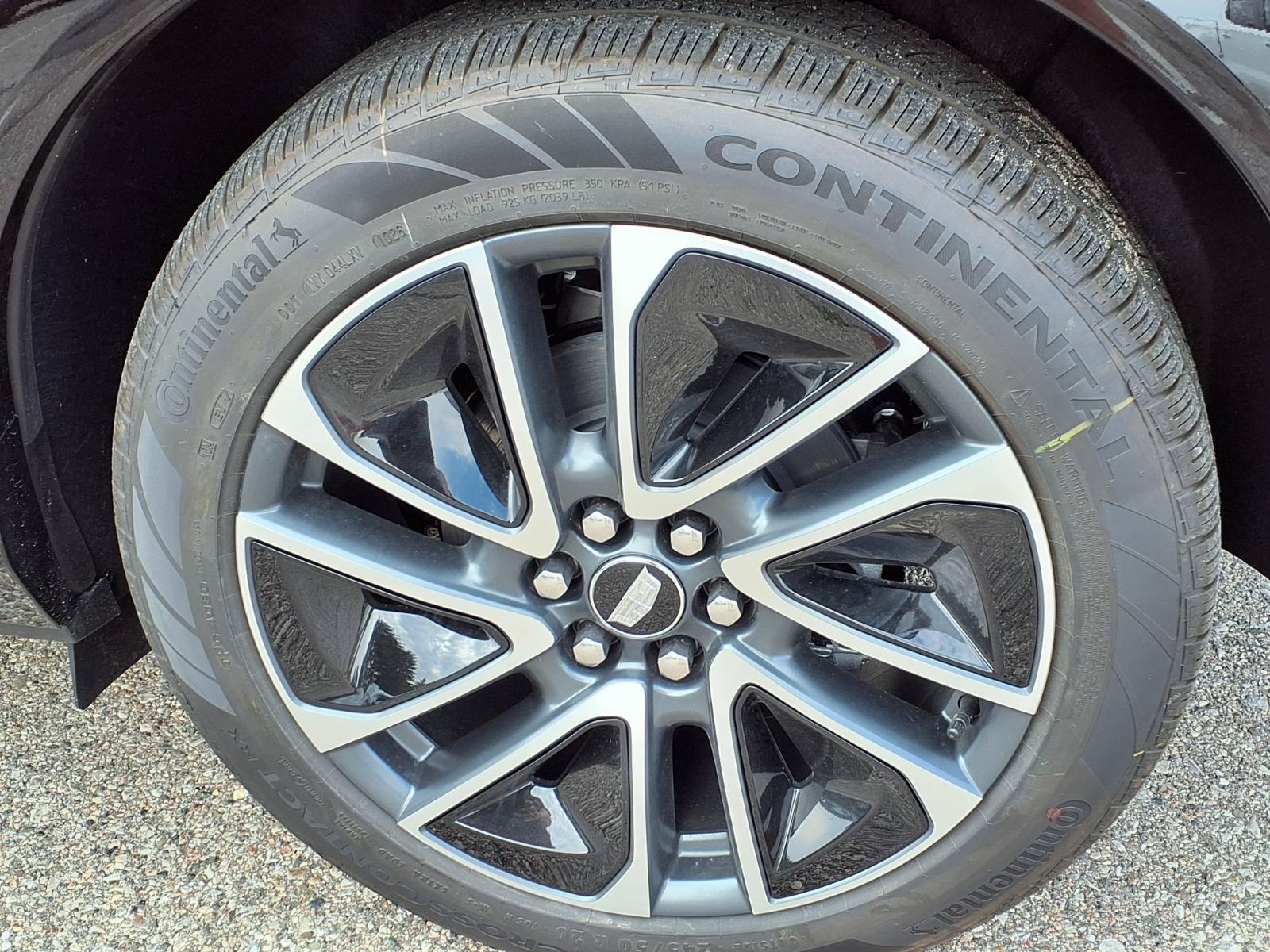 New 2027 Cadillac Optiq Sport w/ LPO, Floor Liner Package AWD/4WD image 7