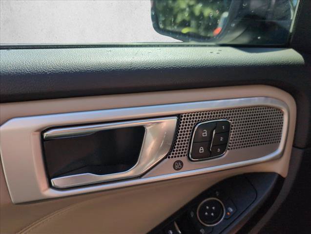 Used 2020 Ford Explorer Limited RWD image 19