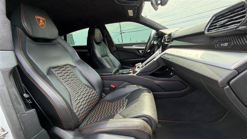 Used 2020 Lamborghini Urus AWD/4WD image 47