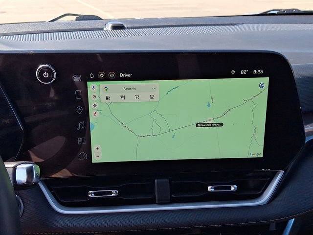 Used 2025 Chevrolet Equinox LT AWD/4WD image 16