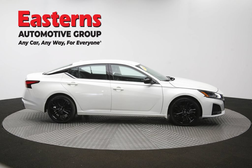 Used 2023 Nissan Altima 2.5 SR FWD image 45