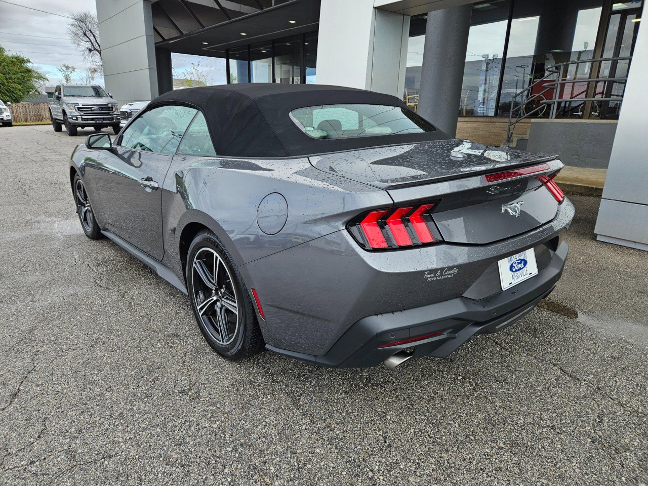 Used 2024 Ford Mustang Premium image 4