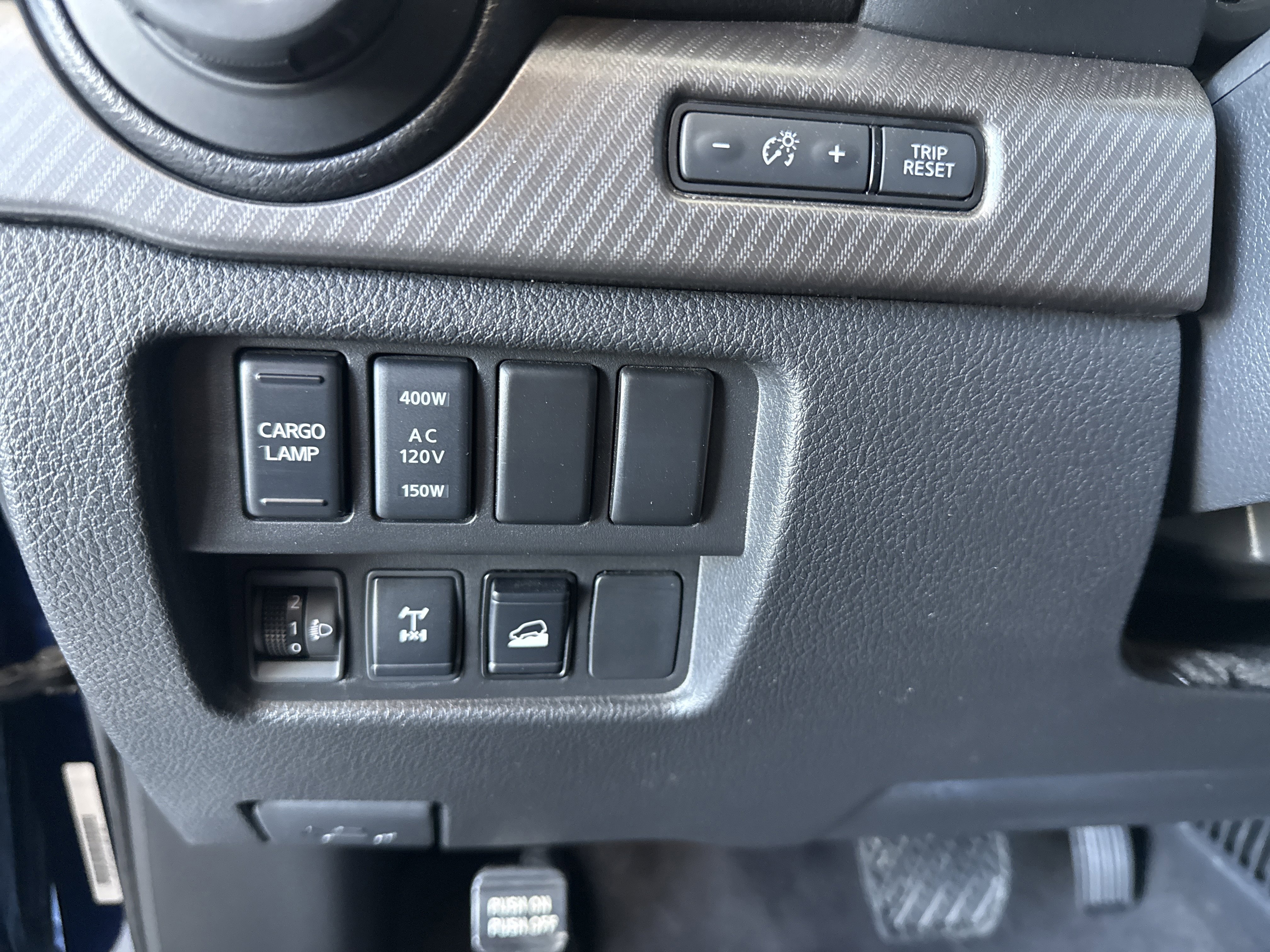 Used 2024 Nissan Titan PRO-4X w/ Off Road Protection Package image 29