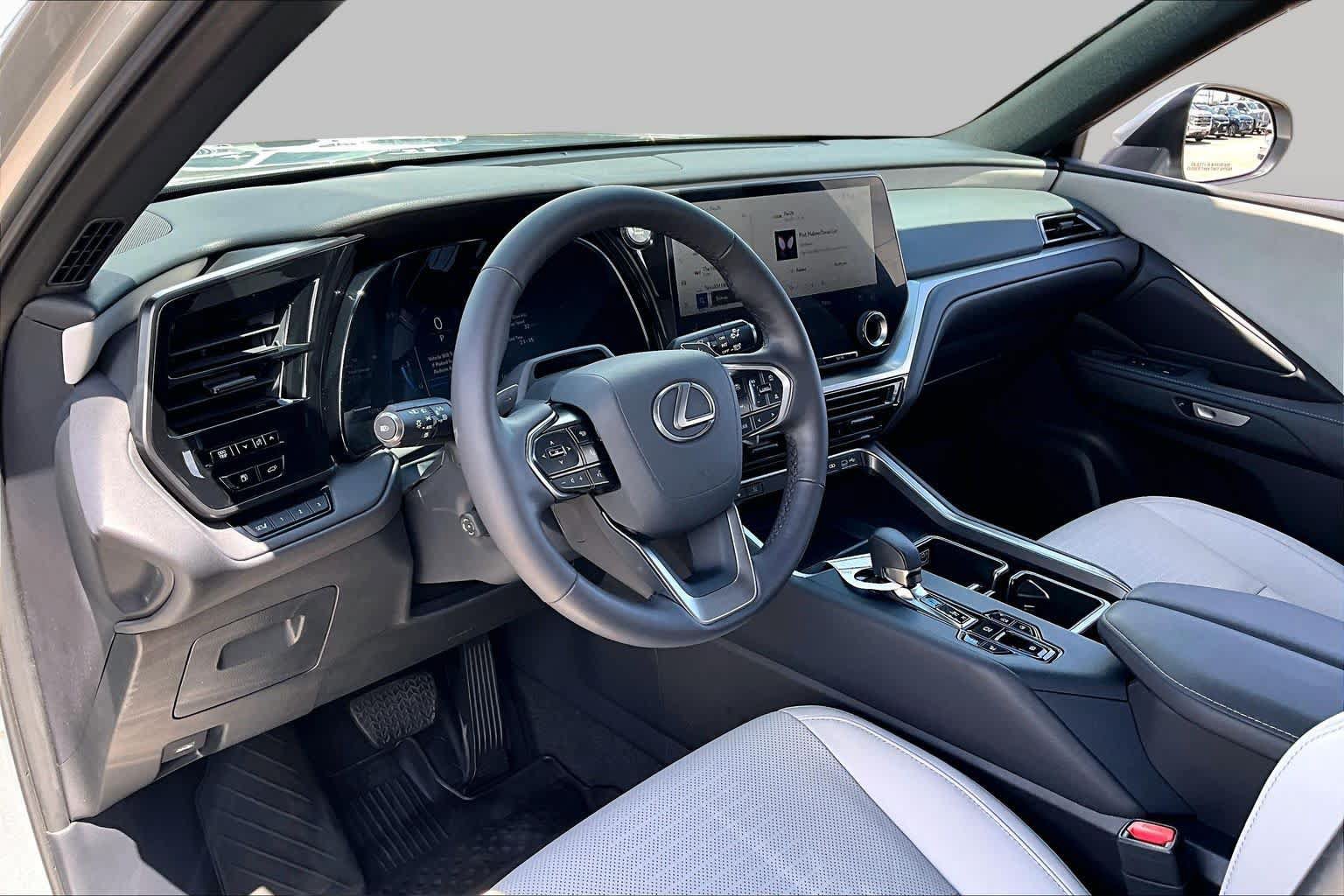 Used 2025 Lexus TX 350 AWD w/ Technology Package image 18
