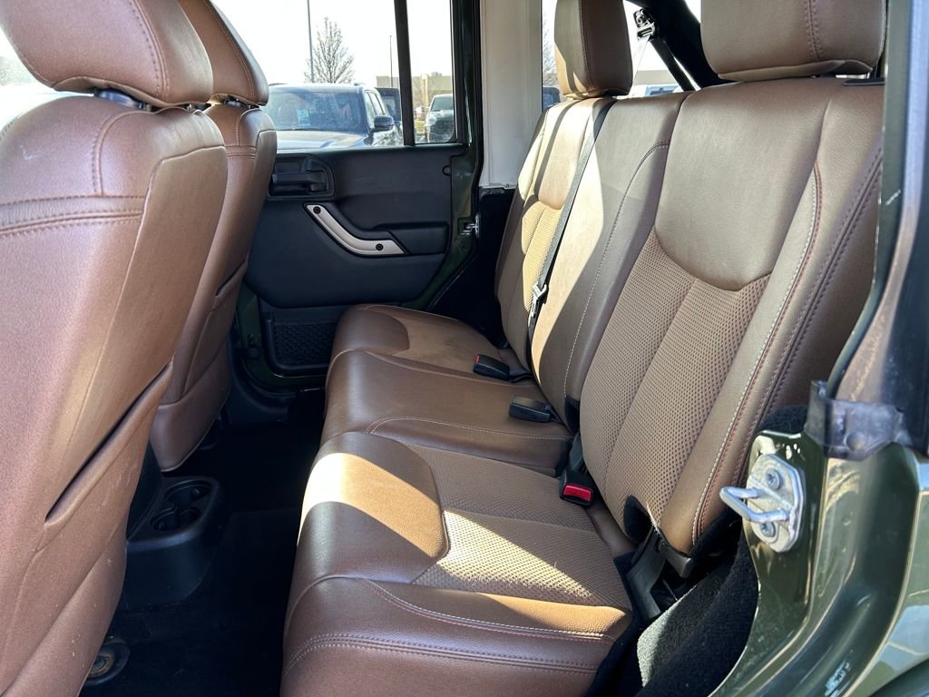 Used 2016 Jeep Wrangler Unlimited Sahara image 19