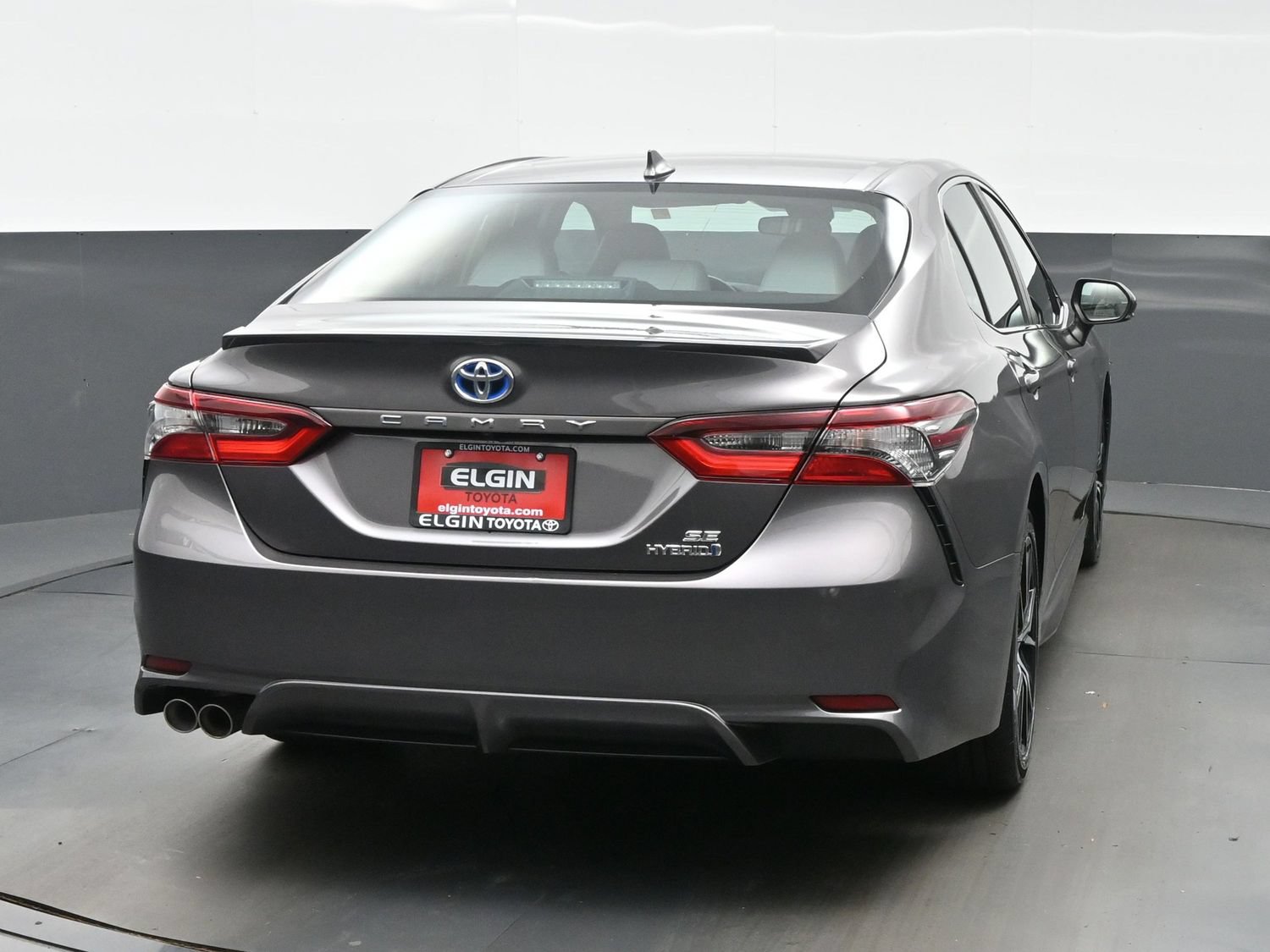 Used 2023 Toyota Camry SE FWD image 5