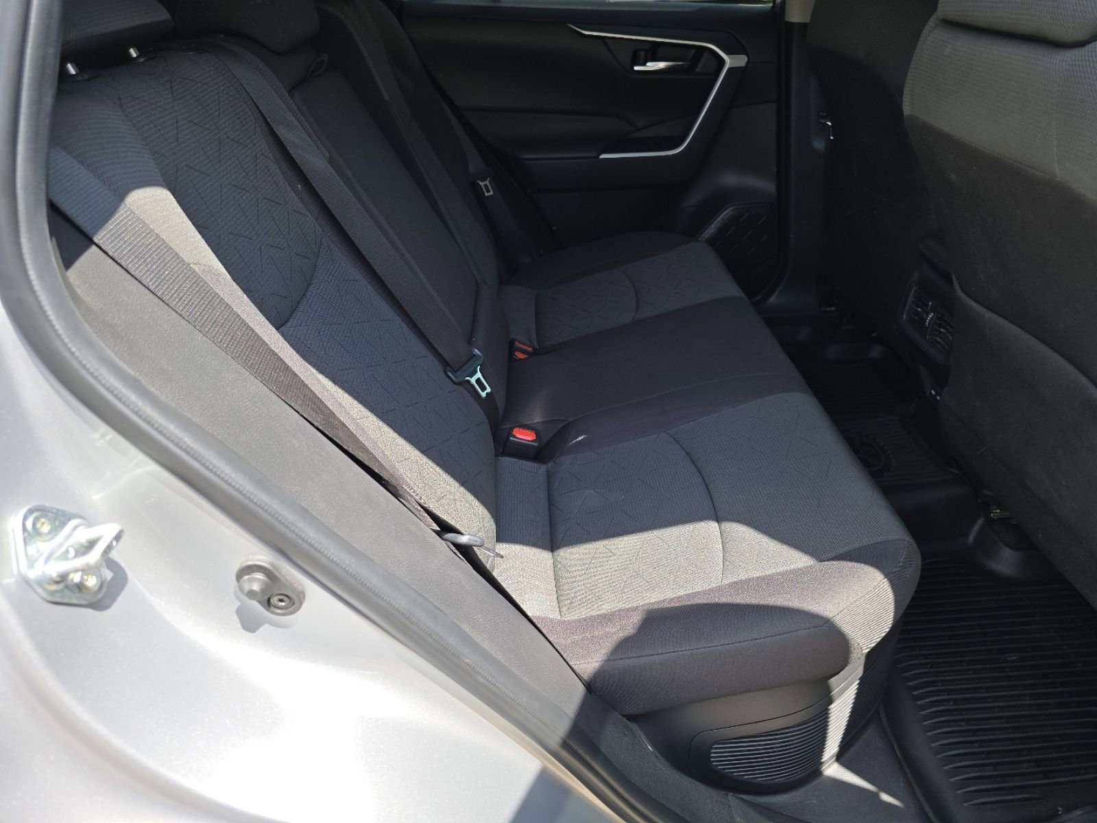 Used 2024 Toyota RAV4 XLE AWD/4WD image 21