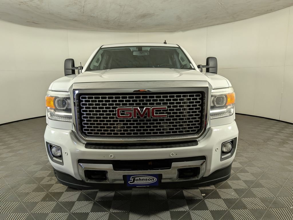 Used 2015 GMC Sierra 2500 Denali image 2