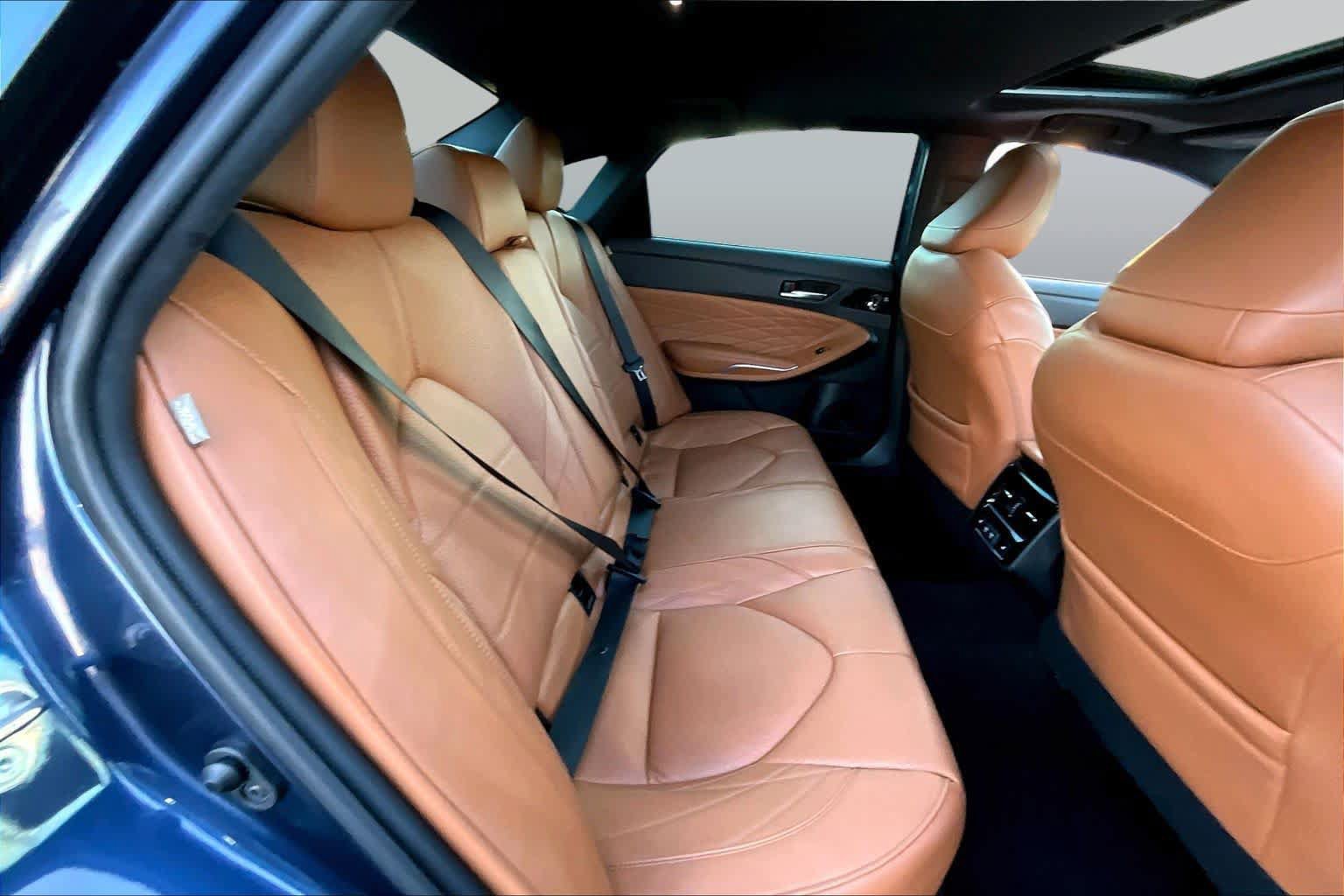 Used 2020 Toyota Avalon Limited FWD image 21