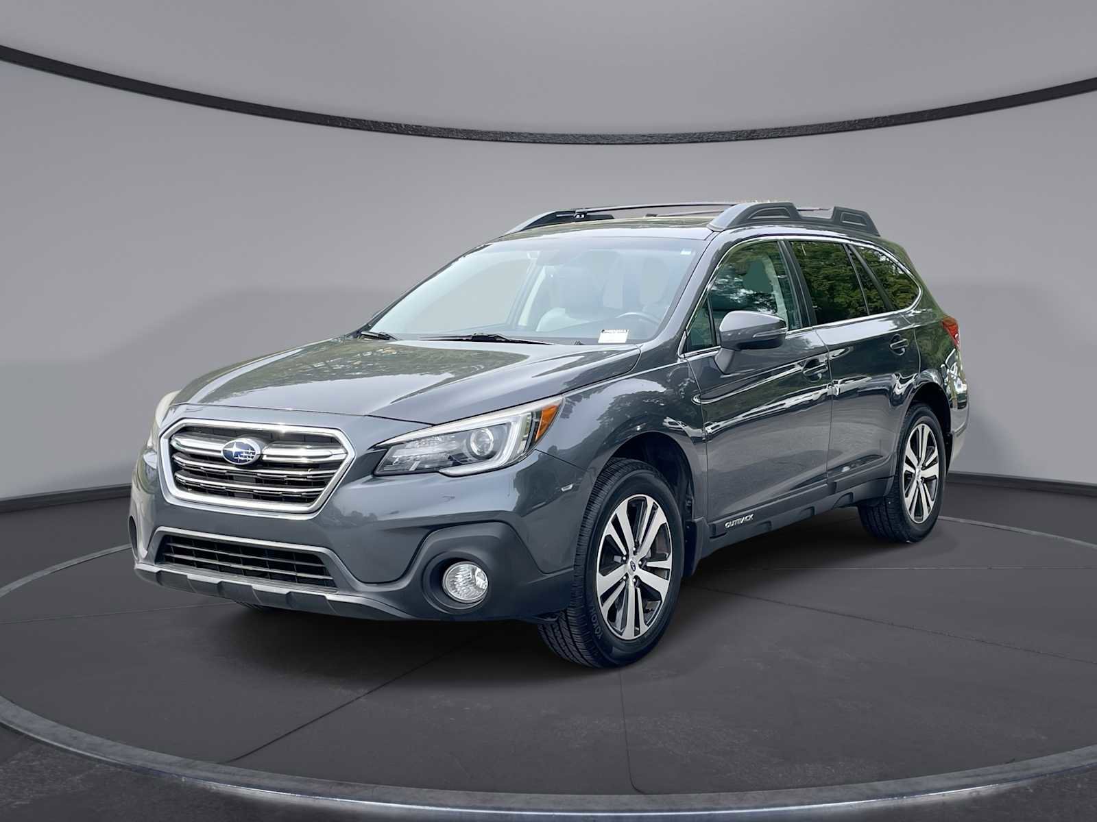 Used 2018 Subaru Outback 2.5i Limited image 1