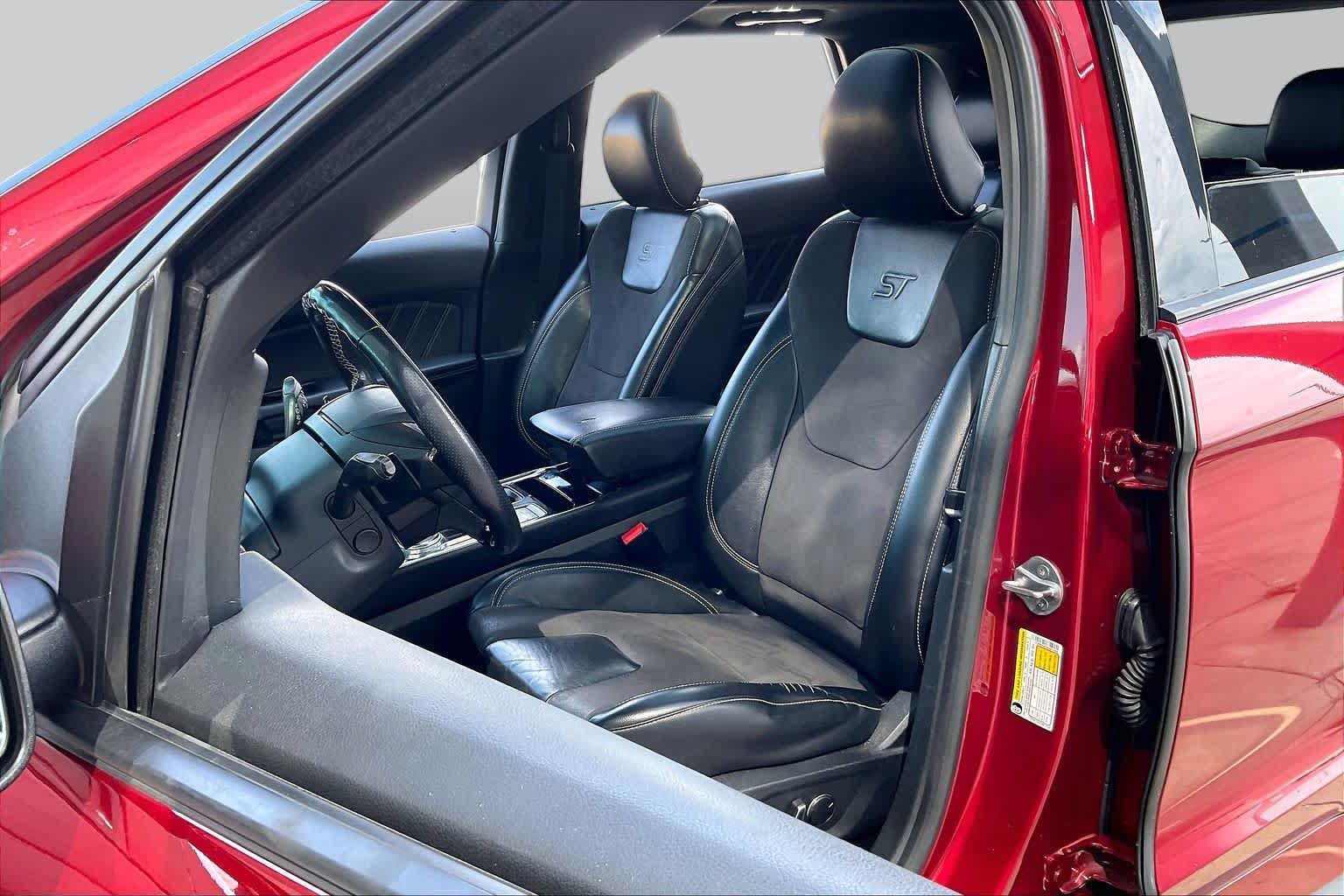 Used 2019 Ford Edge ST w/ Equipment Group 401A AWD/4WD image 8