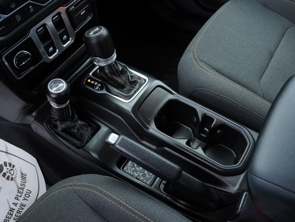 Certified 2026 Jeep Wrangler Sport AWD/4WD image 23