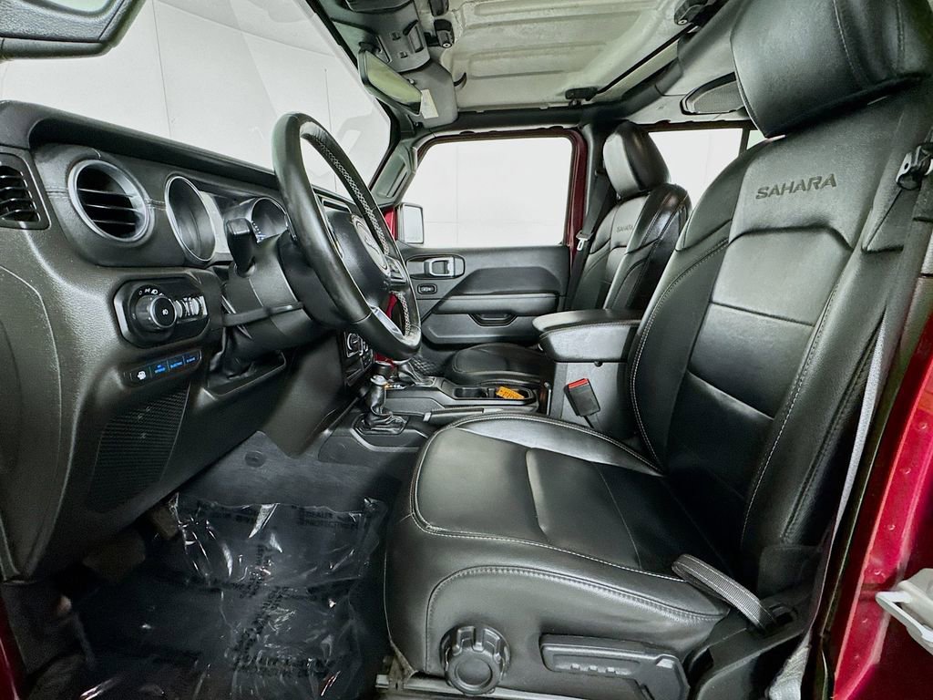 Used 2022 Jeep Wrangler Unlimited Sahara w/ Cold Weather Group image 11