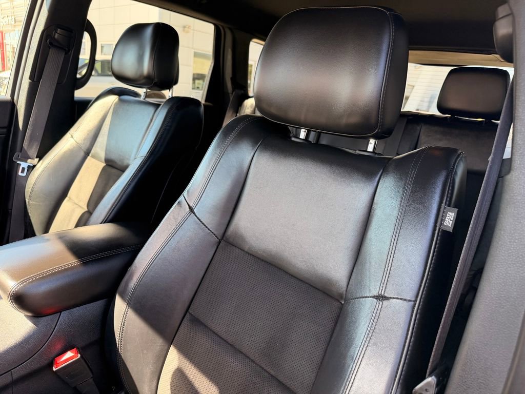 Used 2022 Jeep Grand Cherokee Laredo X image 12