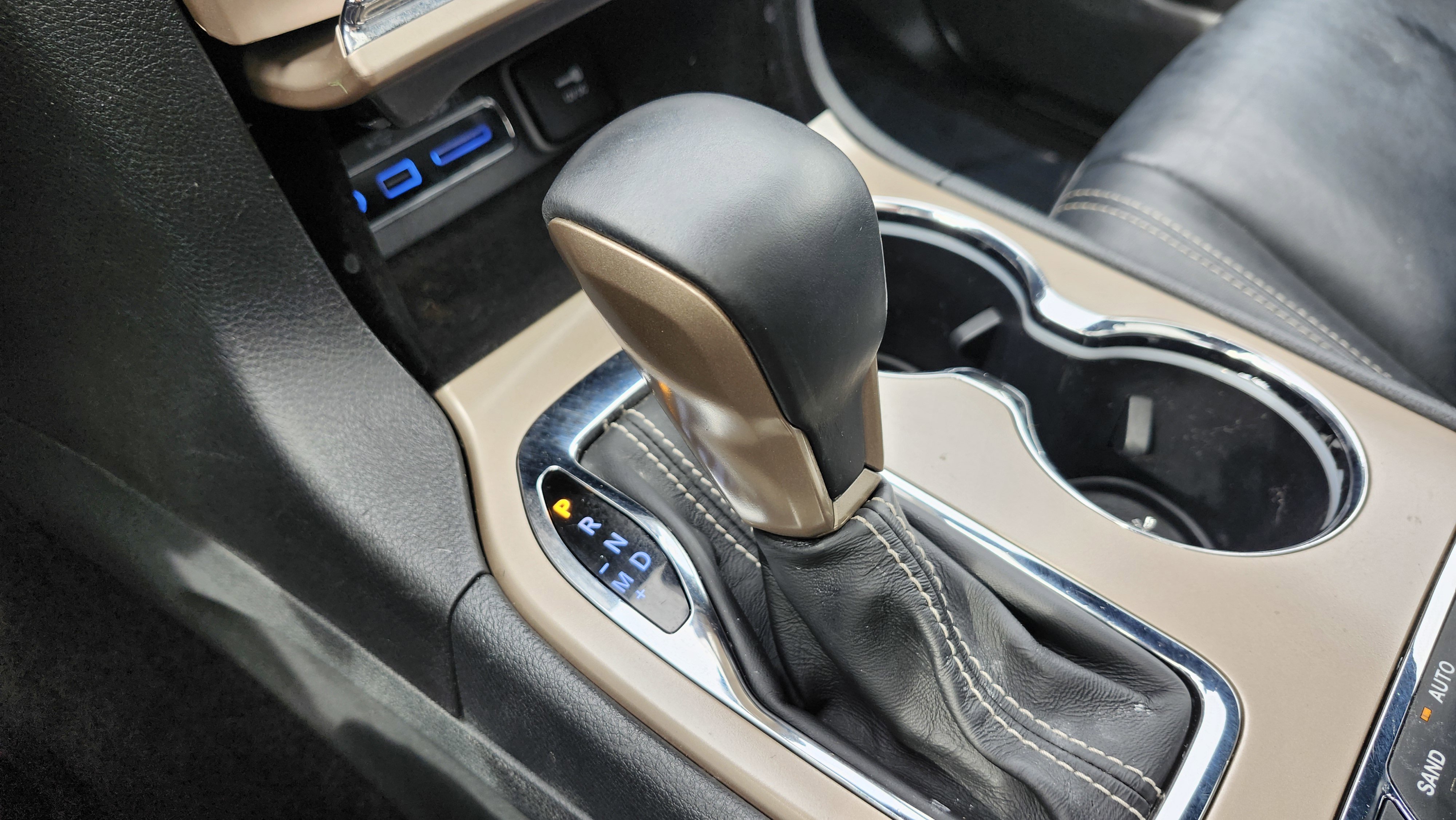 Used 2016 Jeep Grand Cherokee Limited image 35