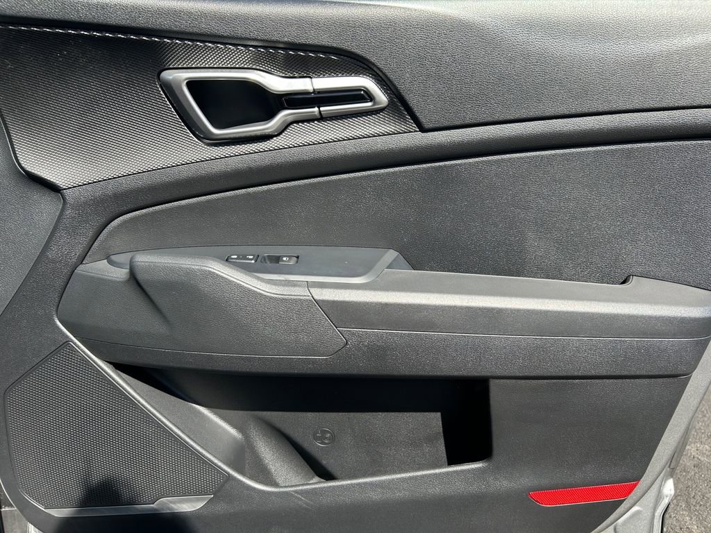 Used 2024 Kia Sportage LX image 25