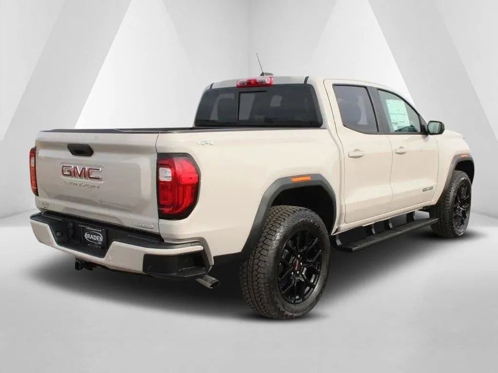 New 2026 GMC Canyon Elevation w/ Convenience Package image 7