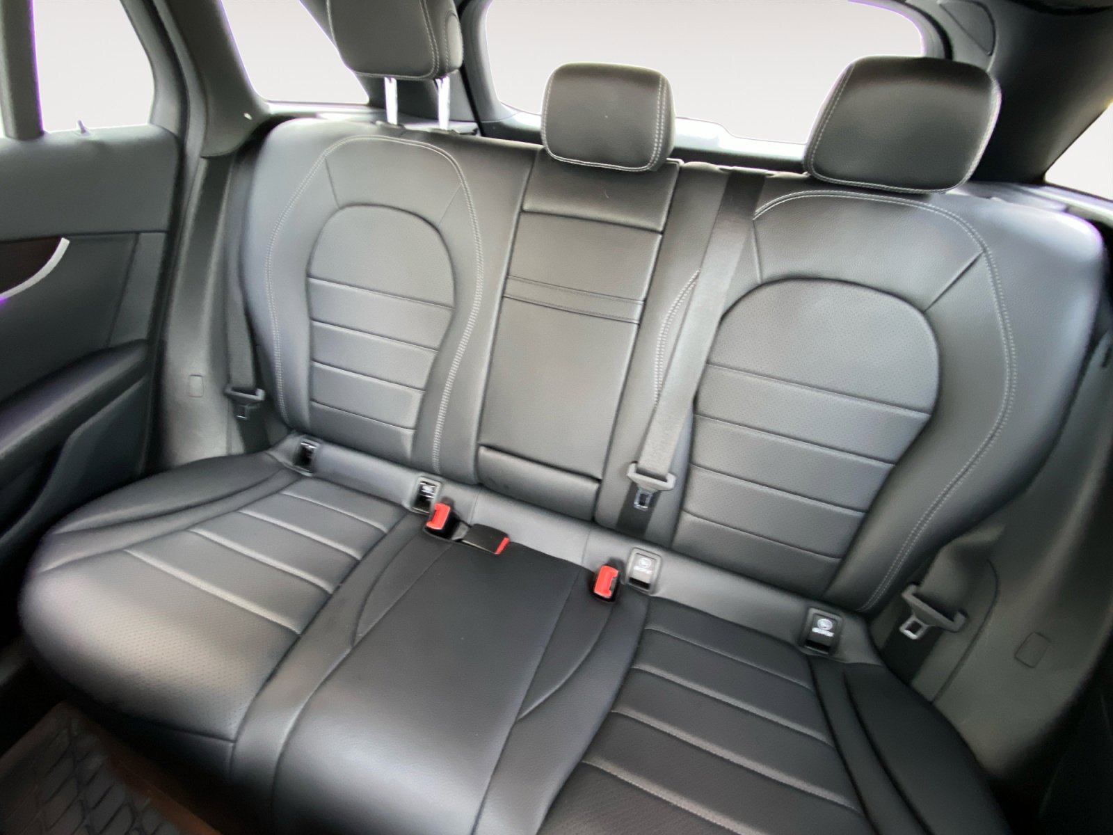 Used 2022 Mercedes-Benz GLC 300 image 24