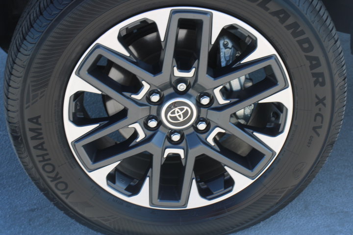 Used 2024 Toyota Tundra Limited AWD/4WD image 10
