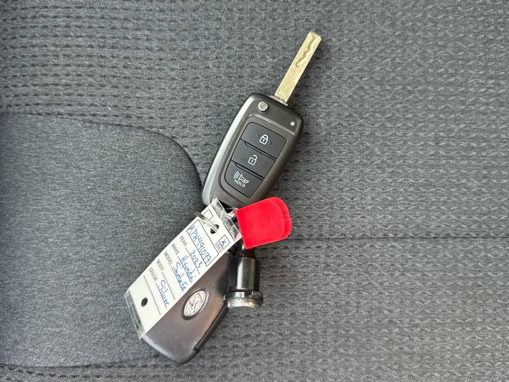 Used 2023 Hyundai Santa Fe SE image 29