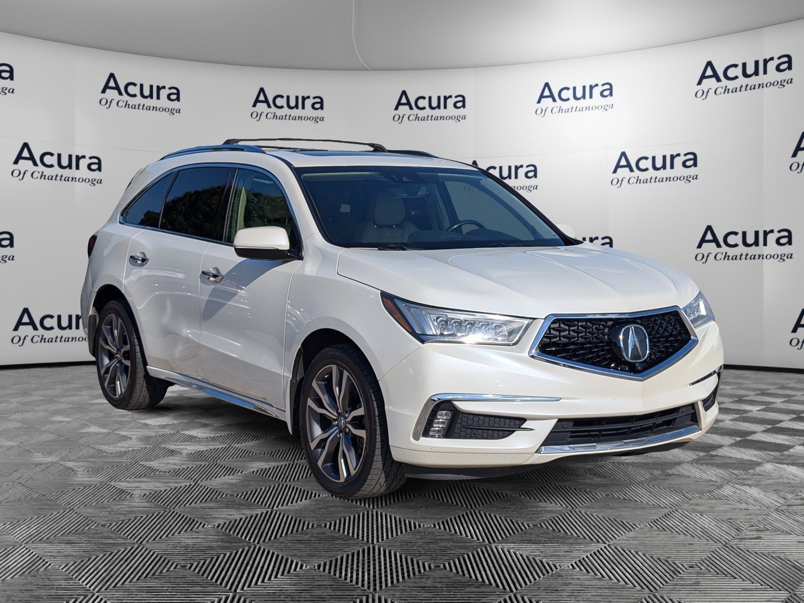 Used 2019 Acura MDX w/ Advance Package AWD/4WD image 4