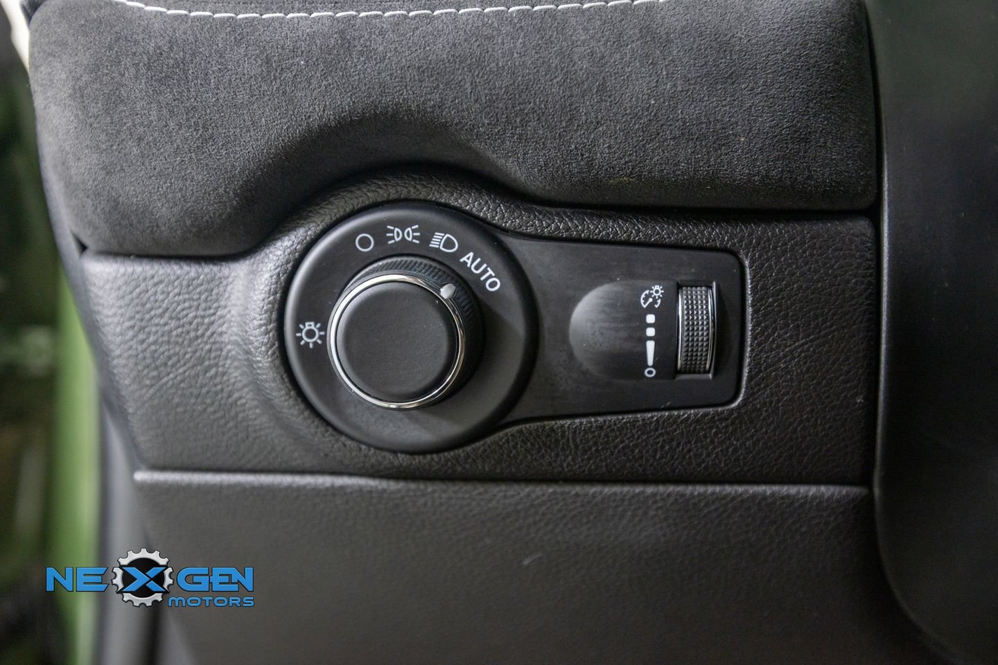 Used 2021 Dodge Durango SRT Hellcat w/ Premium Interior Group AWD/4WD image 14