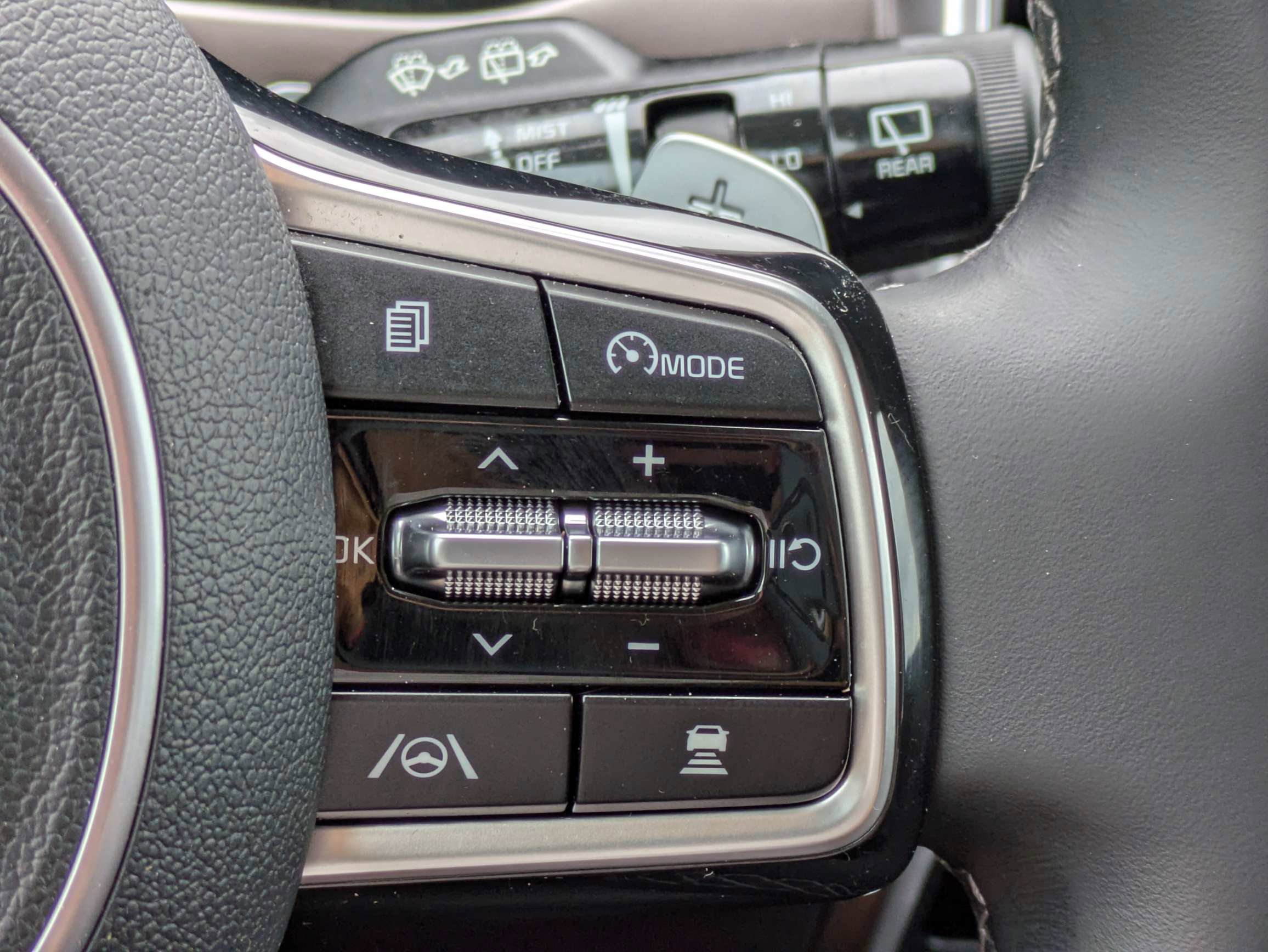 Certified 2022 Kia Sorento EX FWD image 35