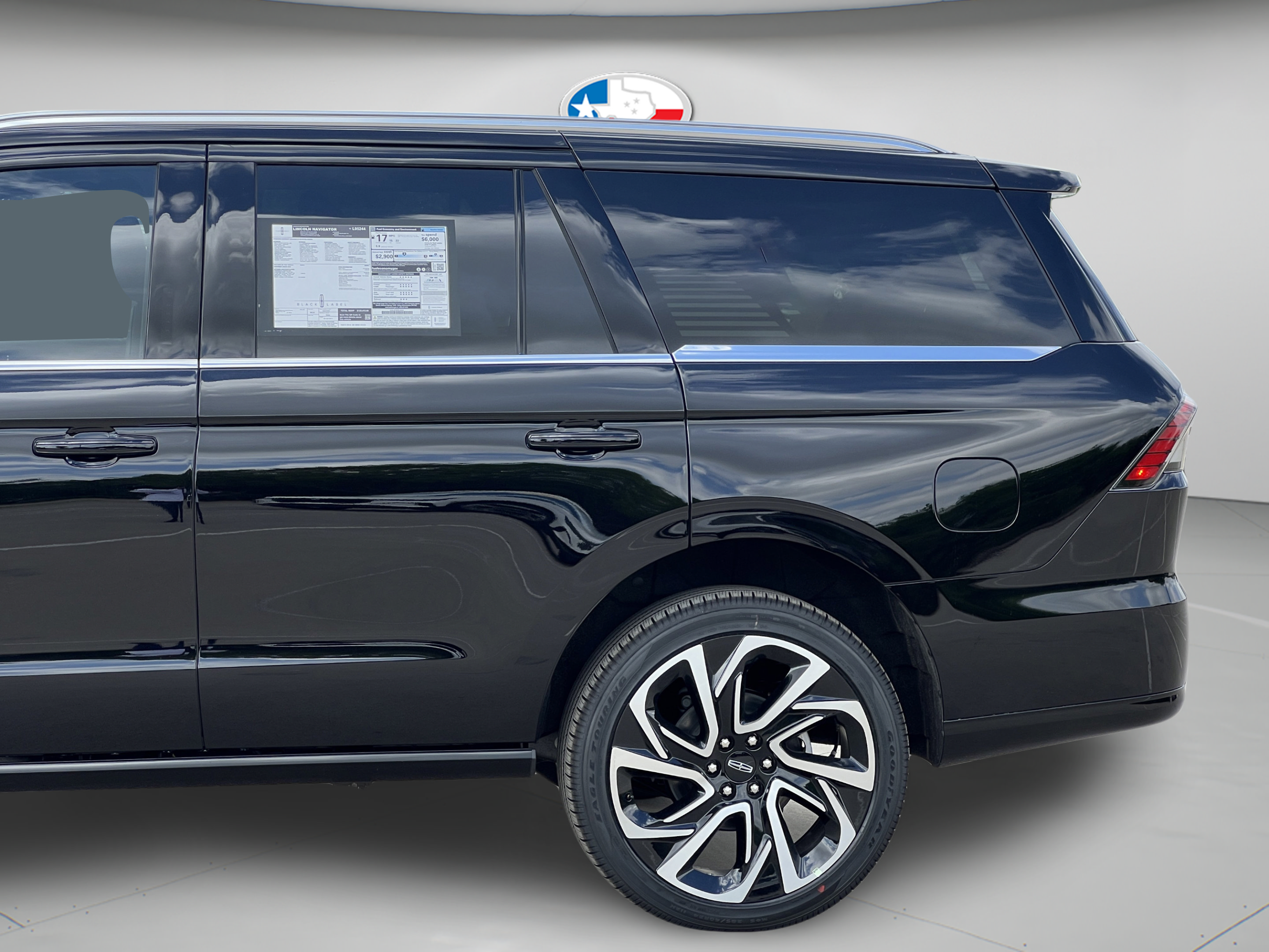 New 2026 Lincoln Navigator Black Label AWD/4WD image 28