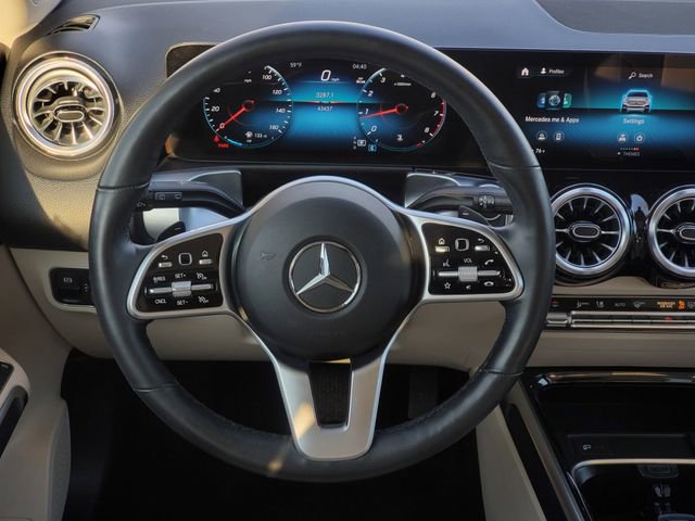 Used 2023 Mercedes-Benz GLB 250 4MATIC image 25