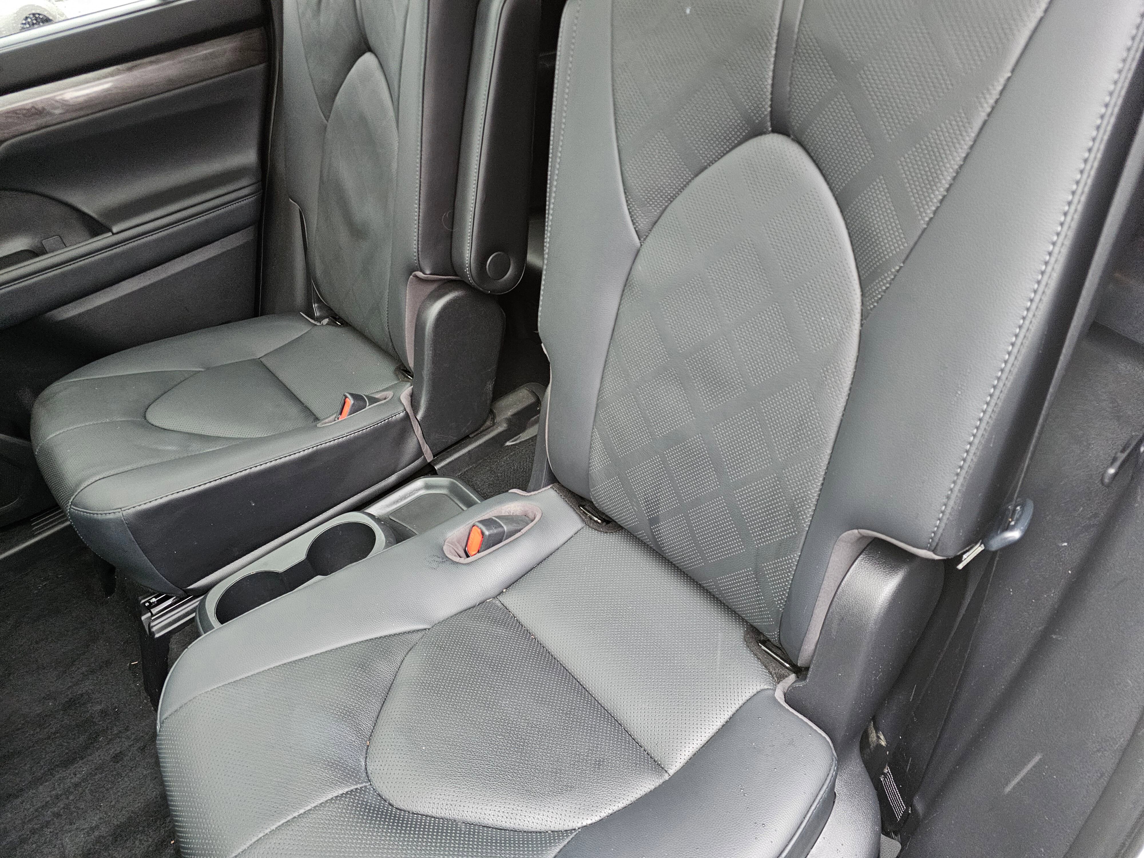 Used 2021 Toyota Highlander Platinum AWD/4WD image 17