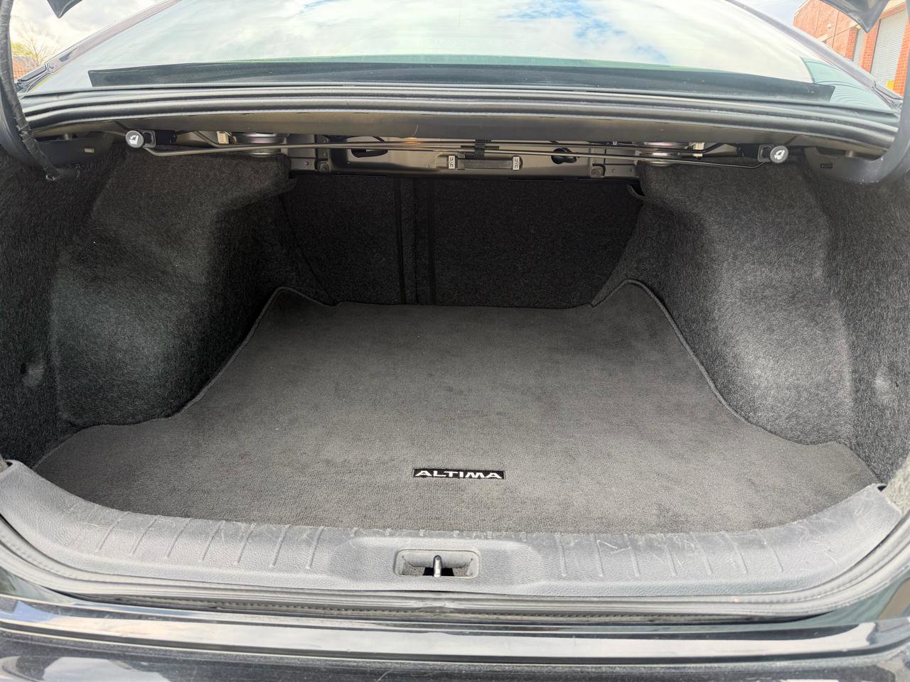 Used 2019 Nissan Altima 2.5 S FWD image 8