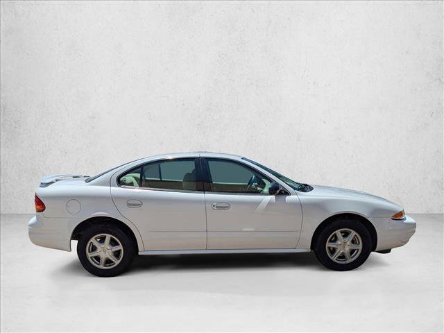 Used 2003 Oldsmobile Alero GL FWD image 4