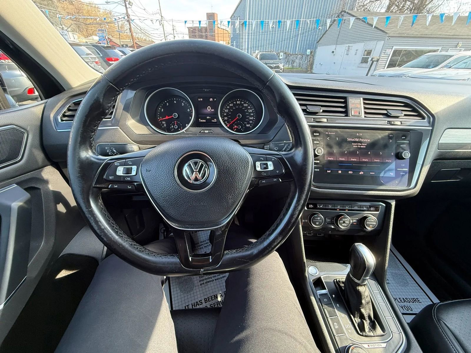 Used 2018 Volkswagen Tiguan SE image 41