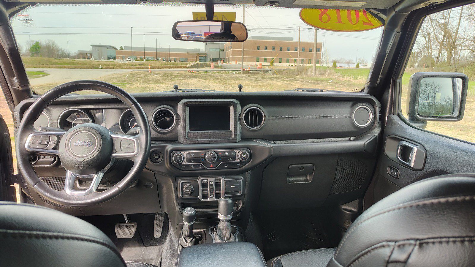 Used 2018 Jeep Wrangler Unlimited Sahara AWD/4WD image 21