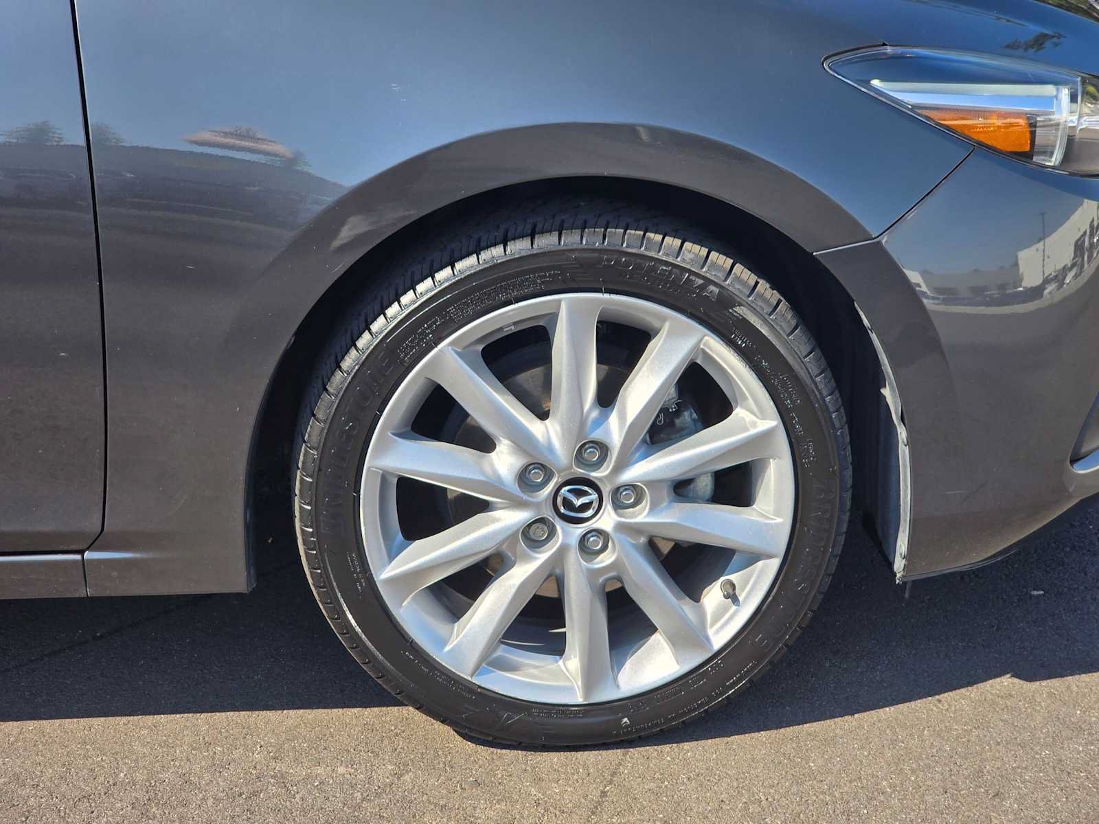 Used 2017 MAZDA MAZDA3 Grand Touring w/ Premium Equipment Package FWD image 9