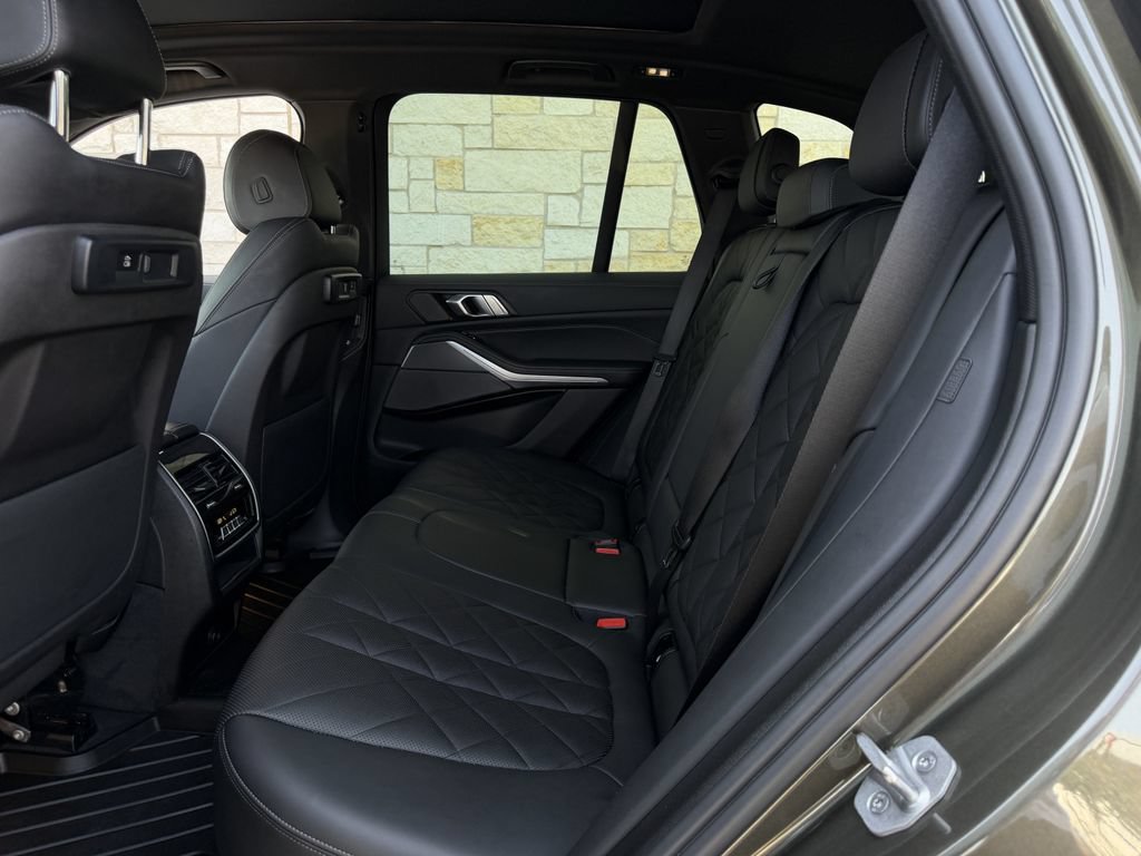 Used 2023 BMW X5 xDrive40i w/ Premium Package AWD/4WD image 27
