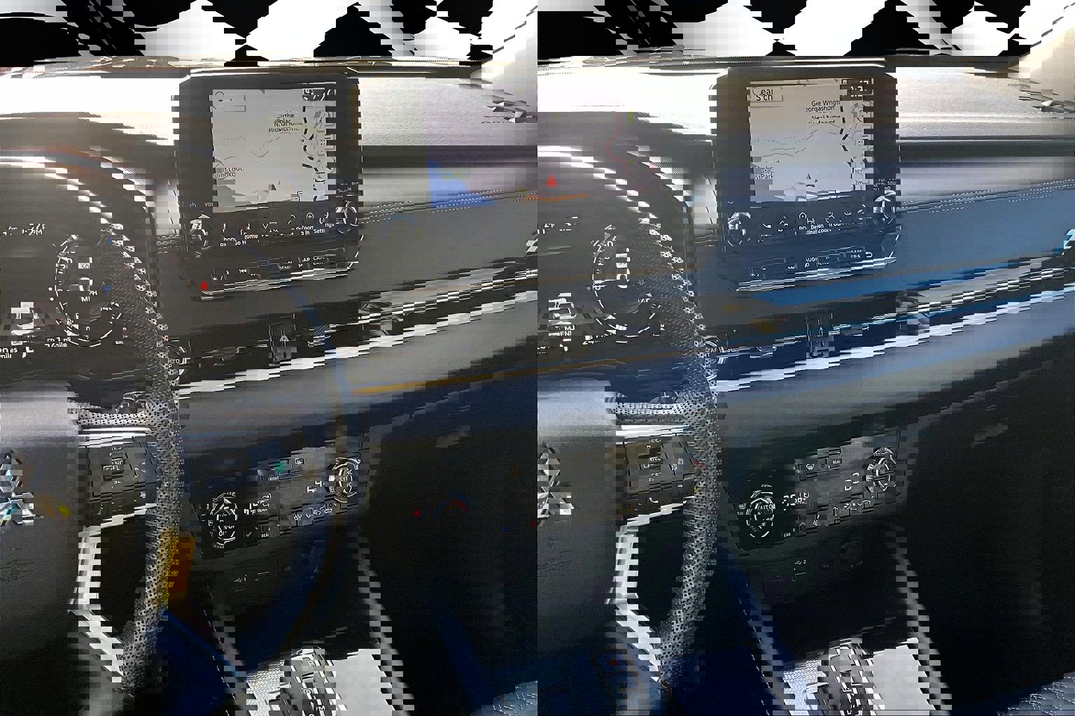 Used 2023 Mitsubishi Outlander SEL image 6